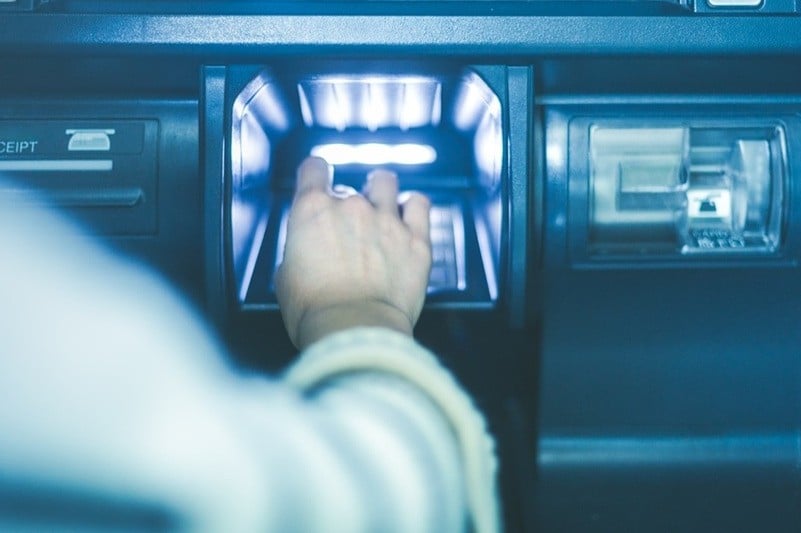 Les néobanques face aux banques en ligne classiques : quels impacts ?