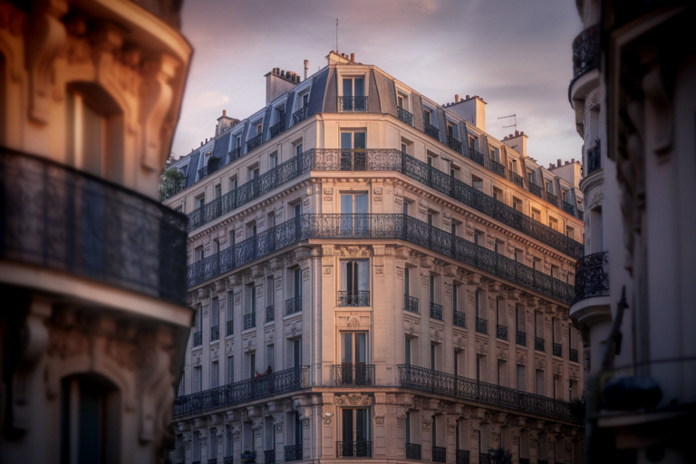 Immobilier parisien : le prestige résiste à -4,7% avec des prix à 13 000 EUR/m²